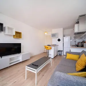 https://appartement-tout-equipe-climatise-terrasse-hopital-de-la-timone.fr-provencehotel.com